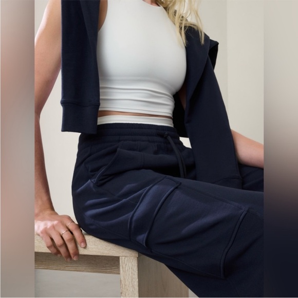 Retroterry Navy High Rise Wide Leg Cargo Pant. Petite Medium - Picture 6 of 10